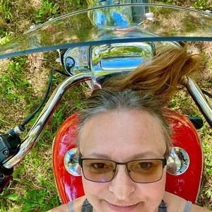 Meet your Posher, Valerie